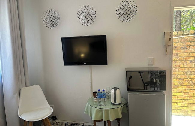 Charming Executive Studio, Solar Power, Wifi - Foto 13