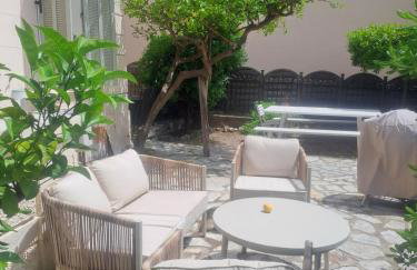 Un rez de jardin en plein centre - Foto 1