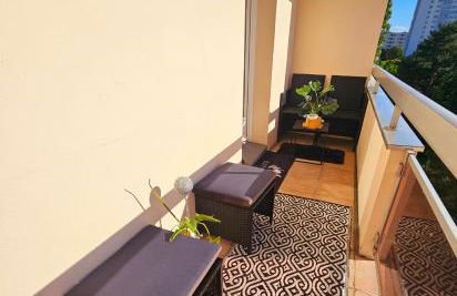 Logement "Les Etangs"- à 10 km du centre ville et à 5 minute du parlement européen avec parking gratuit - Foto 6