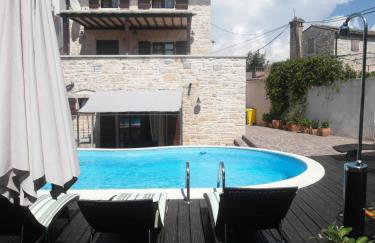 Villa Ester - Photo 1