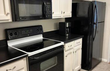 2 Bedroom Townhouse Retreat 10 min to UA Stadium - Foto 13