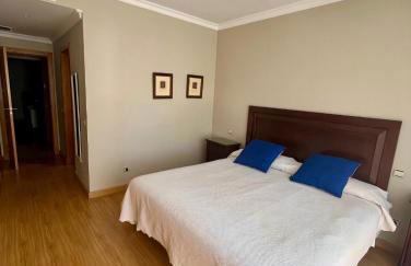 Estepona Penthouse Resort with Private Solárium - Pool & Free Parking - Photo 31