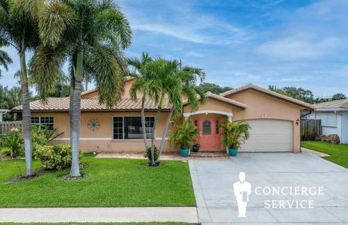 South Florida Spacious Oasis 4BR Retreat with 2 King Beds, Amazing Pool, near Beaches - Photo 76