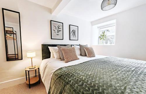 2-Bed Apartment - For Contractors & Business Travellers - Long Stays Welcome - Photo 3