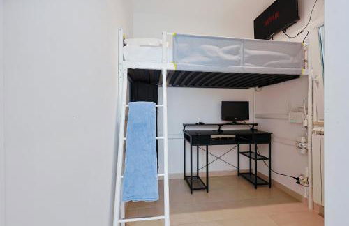 Azure Oasis with parking near the airport & beach - Foto 20