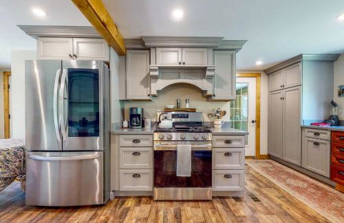 Hike, Fish, Ski! Coos Canyon Lodge in Maine - Foto 7