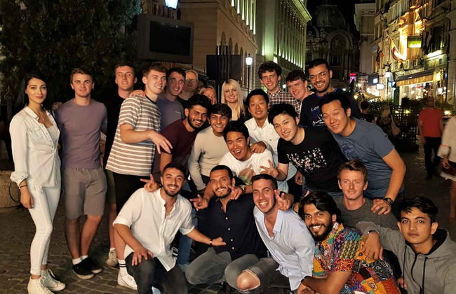 Bucharest Pub Crawl - Photo 4