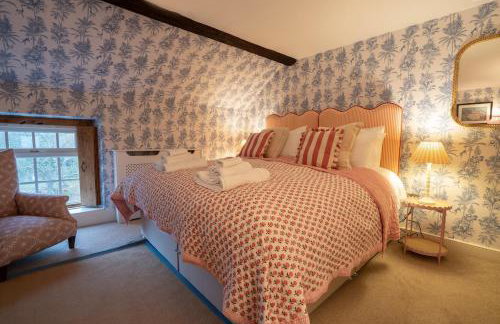 Elegant Number Two - Photo 1