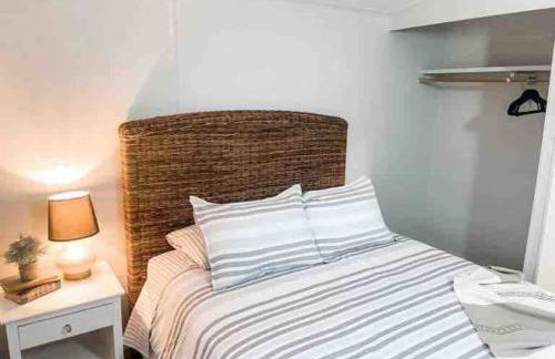 Renovated Bungalow Getaway - Foto 42