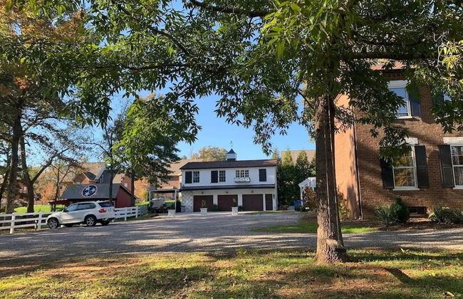 Five-star Historic Boyd Harvey Carriage House 2 Bedroom Home by RedAwning - Foto 21