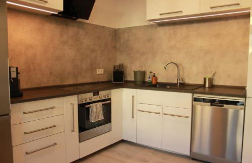 3 Raum Businessapartment in der Kulturhauptstadt 2025 #Kaffeevollautomat #65 Zoll TV mit Surround Soundanlage - Foto 35