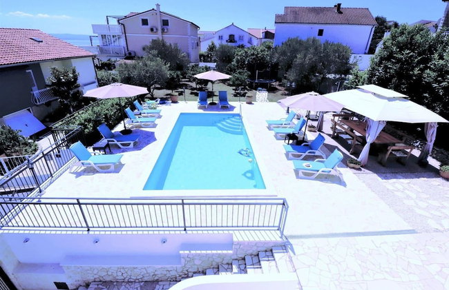 Villa Mendula Trogir - Luxury villa by the beach - heated pool - lush green garden - Photo 41