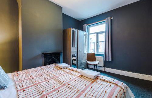 Spacious Modern Chester Home - Great Location - Photo 20