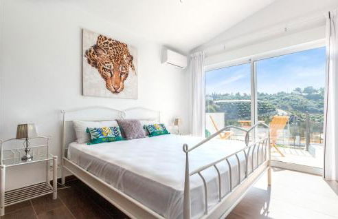 3 Bedroom Stunning Home In Mezquitilla - Photo 38