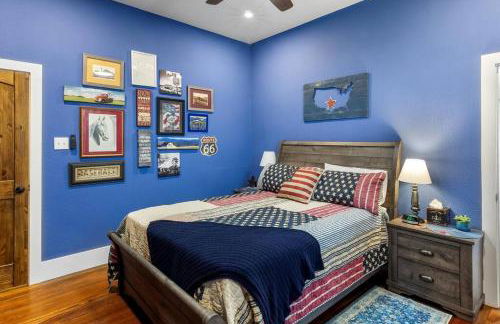 Stockyards-3/4 mile away!-Sleeps 8-Americana House - Foto 41