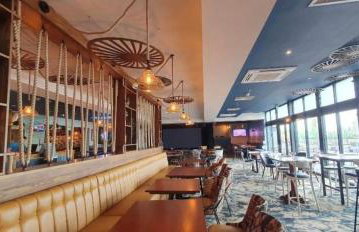 Chichester Lakeside Holiday Park Lakefront Lodge - Foto 43