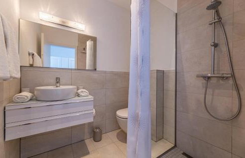 4 Bedroom Awesome Home In Gamboci - Foto 31