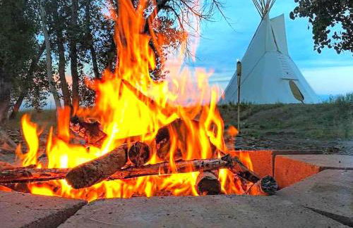 Cozy and Authentic Tipi Rental on Working Horse Ranch near Denver, Colorado - Foto 14