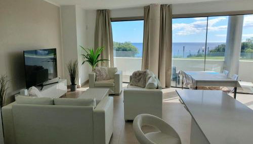 Luxury beachfront apartment with pool, sauna, fitness and gym in province Malaga, Andalusia - Photo 4, Garden view