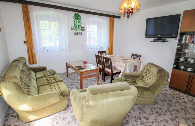 Vlhlavy u Hluboké - Foto 2