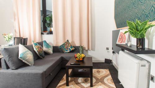 Ideal for groups - Lovely 2 Bedroom Apartment - Free Parking, Transit links, Close to Stadiums - Foto 2