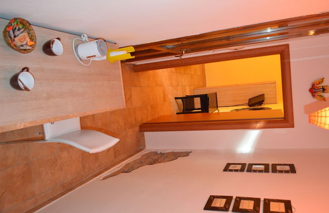 Butterfly Accommodation - Photo 11