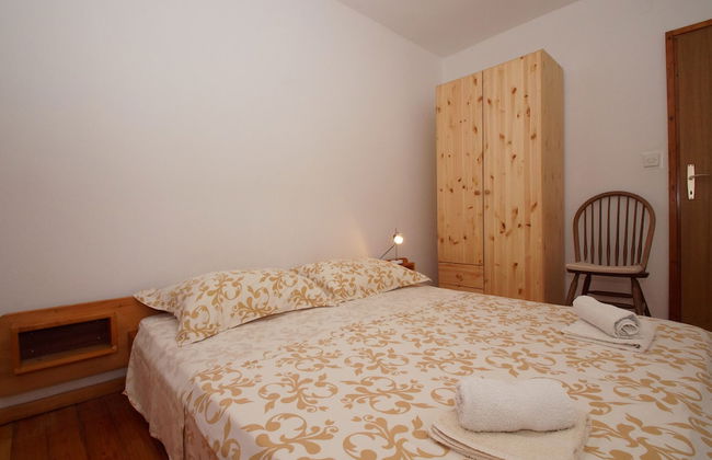 South Island Apartments - Photo 9