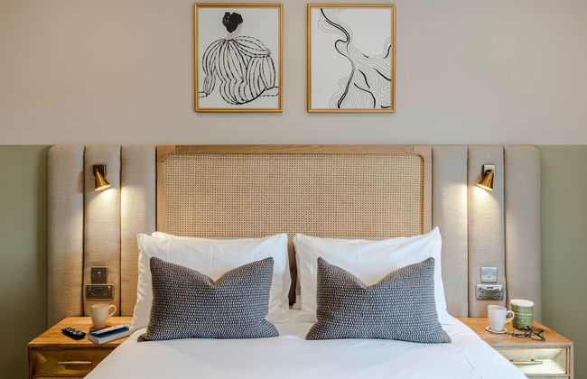 Your Apartment Shepherd's Bush - Photo 3