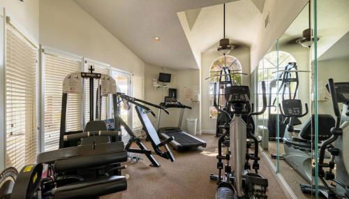 Tranquil Condo Walk to Beach - Foto 5