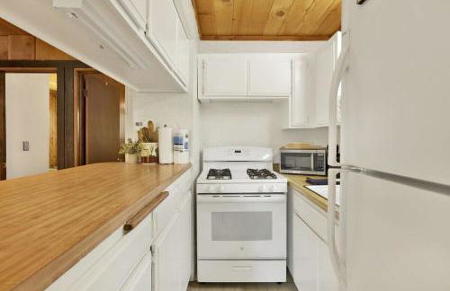 Holmes Away from Home by Big Bear Vacations - Foto 37