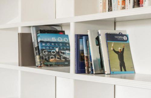 Prime Location Steps from Royal Liverpool Golf - Foto 16