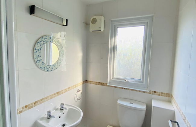 Freshwater Bay Holiday Cottages - Foto 77