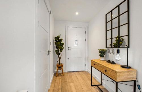 St Martins 2 Bedroom Apartments in Ruislip By 360 Stays - Foto 117