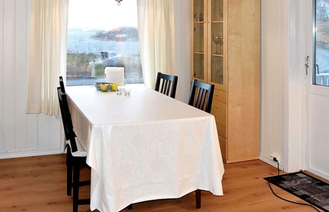 8 Person Holiday Home in Revsnes - Foto 41