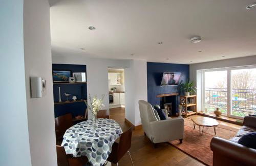 Extended Fishermans cottage with stunning sea views - Foto 18