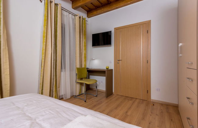 Casa Nicolae Luxury Suites - Photo 24