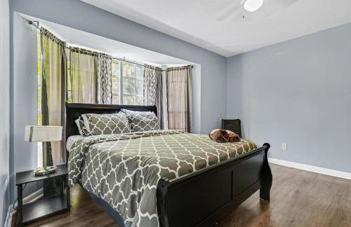 Home for summer with pool, pool table, outdoor kitchen,patio and balcony - Foto 21