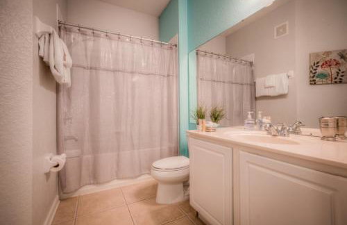 Beautiful LAKEVIEW Deluxe Condo Near Theme Parks - Foto 48