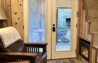 Sunnybrook Cabin, wooded, private with stream, near ATV trails - Foto 16