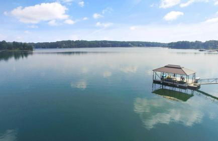 Central Perk - Pet Friendly, Luxury Cabin Feel, Kayaksand Coffee! - Foto 30