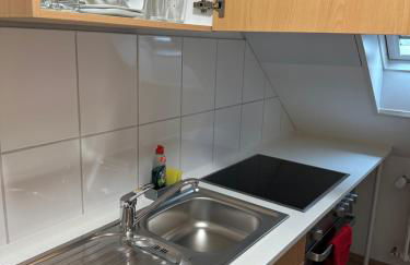 One room apartment in a quiet Location air conditioning - Foto 3