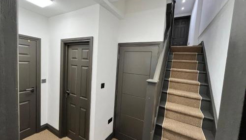 Fabulous 3 Bed Apartment - Near Excel - Sleeps 6 - 8 - Foto 5