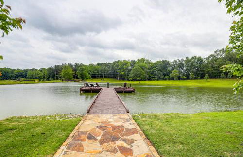 Farm and Lake Views Rural Mississippi Loft Apt - Foto 2