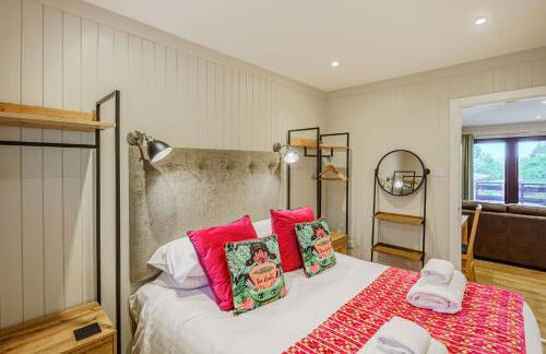 Conifer Lodge 25 with Hot Tub - Photo 19