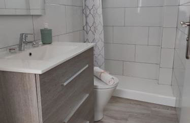 CASA PIRÁMIDE 3. Terraza WiFi y Parking Privado - Foto 17