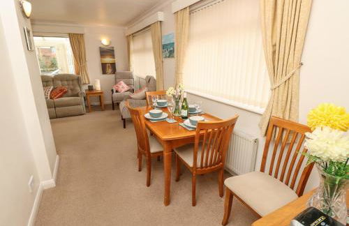 14 Orchard Road - Photo 3