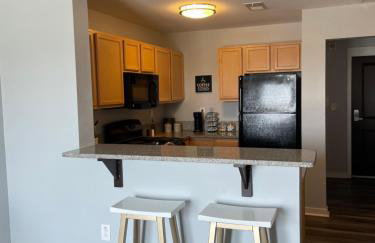 Chic City Apartment with parking Canal View RoofDeck - Foto 27