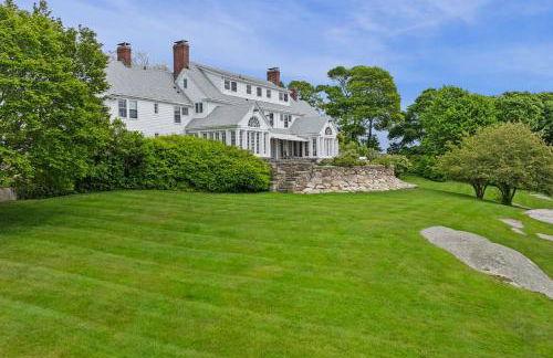 Cranberry Hill | 9 BR 22 Acre Estate | Sleeps 24 - Photo 9