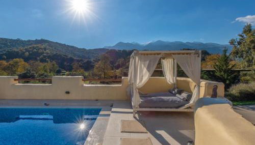 Verekinthos Villas - Pool, Hot Tub, BBQ, Kids Playground, Stunning Mountain Views - Foto 5