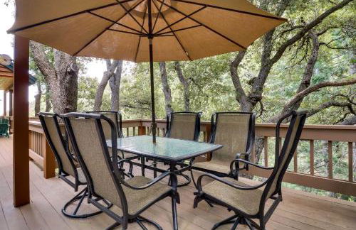 Spacious Pine Mountain Club Cabin with Fire Pit - Foto 3